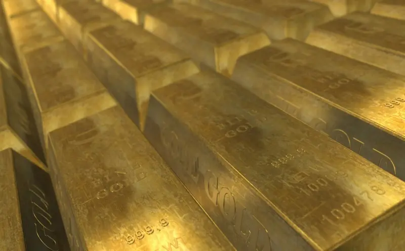 情比金坚情降人偶:情感坚守与命运抗争的深刻解析