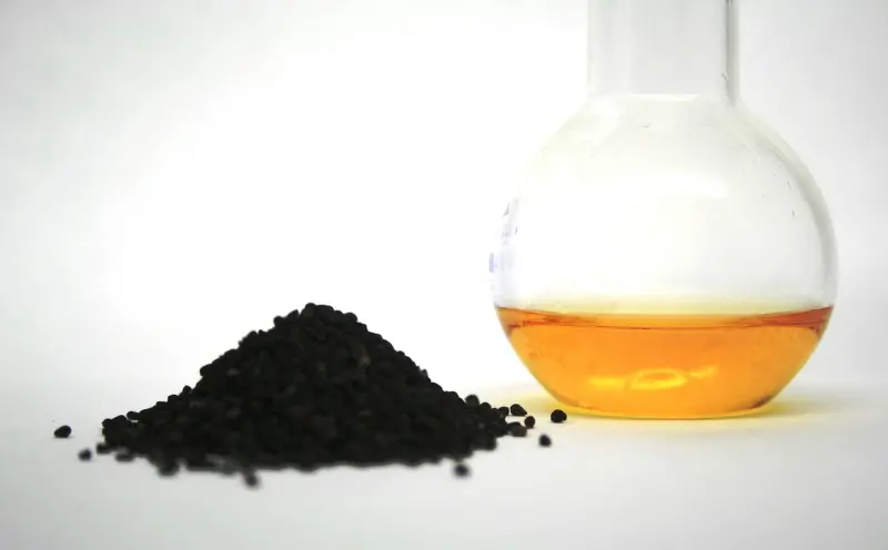 尸油降头术揭秘:如何破解与防范心理诅咒?
