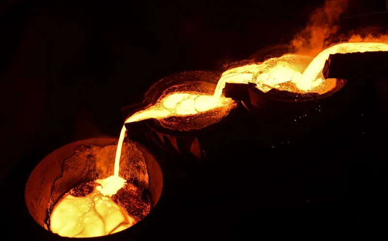 泰国烧尸炉情降：起源、文化与神秘实践