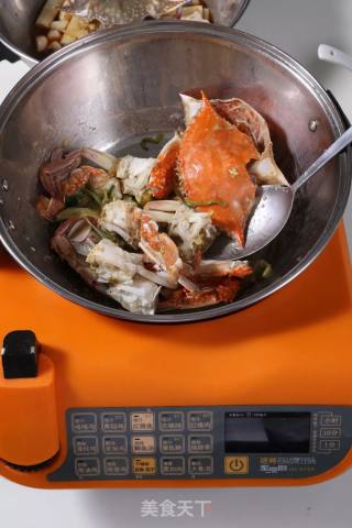 千万不要错过的螃蟹吃法，一人就能干掉一整盘的做法步骤：3