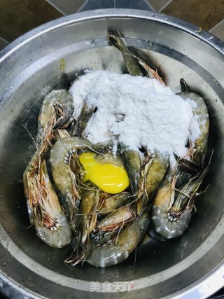 香酥虾的做法步骤：4