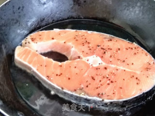 香煎三文鱼的做法步骤：7
