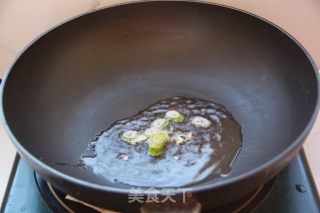 蟹味菇大虾双鲜汤的做法步骤：4