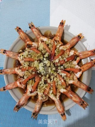 鲜美可口的蒜蓉粉丝蒸虾的做法步骤：5