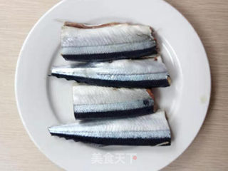 泡菜秋刀鱼锅的做法步骤：5