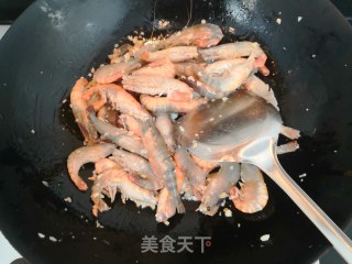 蒜香罗氏虾的做法步骤：9