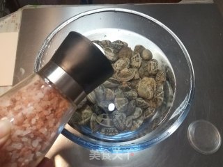酒香蛤蜊的做法步骤：2