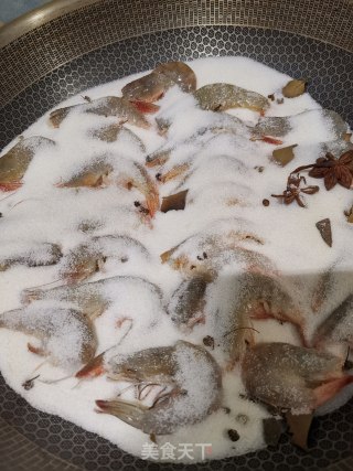 盐焗虾的做法步骤：4