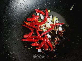 魔鬼椒炒海虾的做法步骤：3