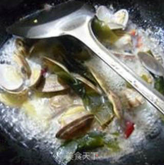 海带结炒花蛤的做法步骤：6