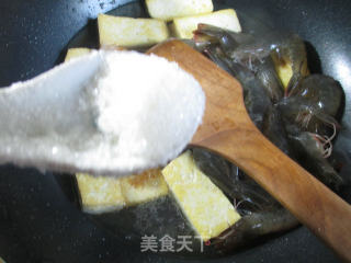 老豆腐烧鲜虾的做法步骤：9