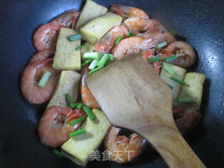 老豆腐烧鲜虾的做法步骤：11