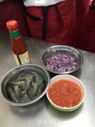 茄汁大虾的做法步骤：1