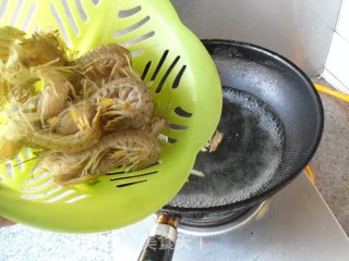 黄酒皮皮虾的做法步骤：4