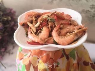 红椒炒鲜虾的做法步骤：8