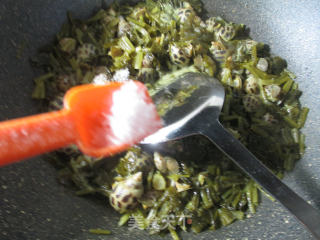 咸菜煮花螺的做法步骤：8