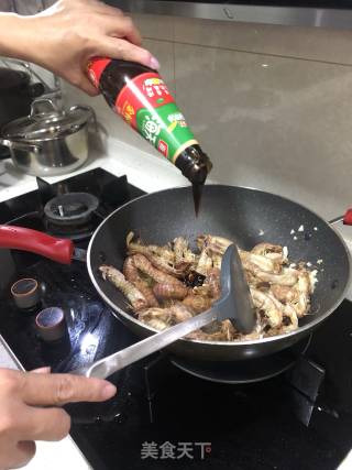 蒜香酱烧皮皮虾的做法步骤：5