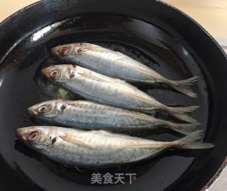 香煎小鲭鱼的做法步骤：4