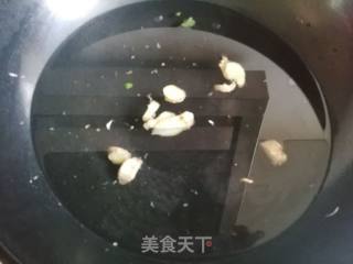 水煮大虾的做法步骤：2