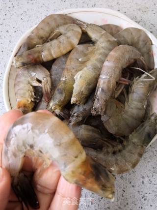 黑椒大虾的做法步骤：1