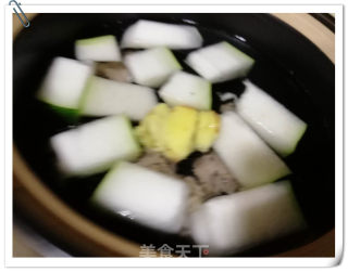 馒头蟹煲冬瓜排骨汤的做法步骤：5