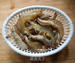白灼对虾的做法步骤：2