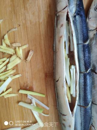 香烤秋刀鱼的做法步骤：4