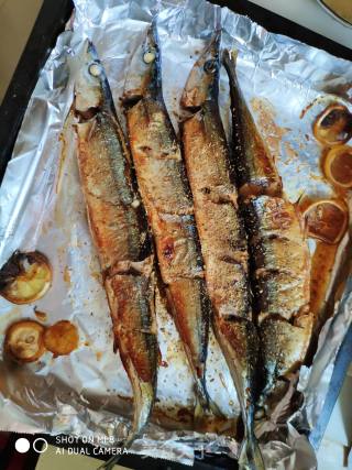 香烤秋刀鱼的做法步骤：8