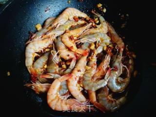 鲜虾:蒜蓉酱汁烤鲜虾的做法步骤：6