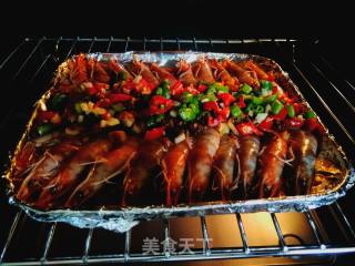 鲜虾:蒜蓉酱汁烤鲜虾的做法步骤：10