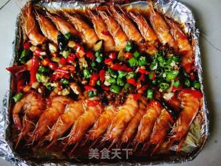 鲜虾:蒜蓉酱汁烤鲜虾的做法步骤：11