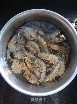 白灼斑节虾的做法步骤：1