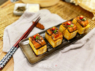 香煎鳗鱼豆腐的做法步骤：7