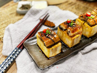 香煎鳗鱼豆腐的做法步骤：1