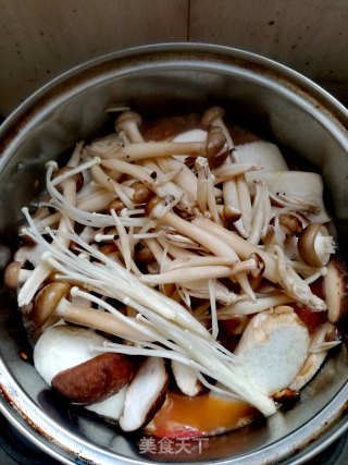 海鲜菌菇汤的做法步骤：6