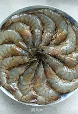 蒜蓉粉丝蒸大虾的做法步骤：8