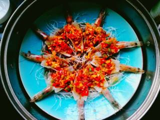 蒜蓉粉丝蒸虾的做法步骤：16