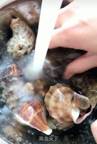 酱汁海螺的做法步骤：1