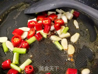 蚝油香菇鳗鱼丁的做法步骤：8