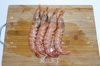 煎烤多味红虾的做法步骤：2