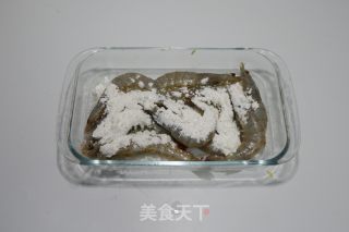  椒盐土豆虾的做法步骤：4