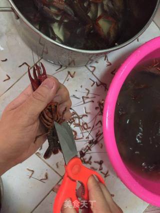 家常油焖大虾，夏天的最爱！的做法步骤：2