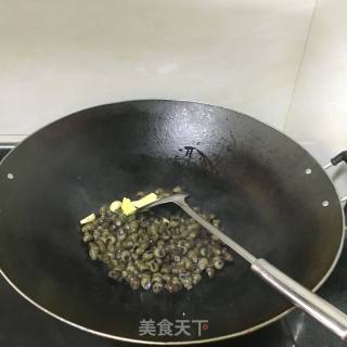 紫苏炒螺的做法步骤：5