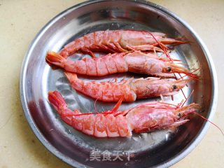 野山蒜煎大虾的做法步骤：1
