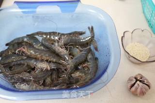 雪花蒜香基围虾的做法步骤：1