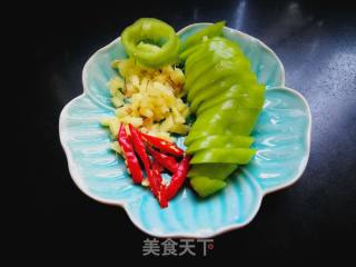 鲜美小炒——麻辣河虾的做法步骤：3