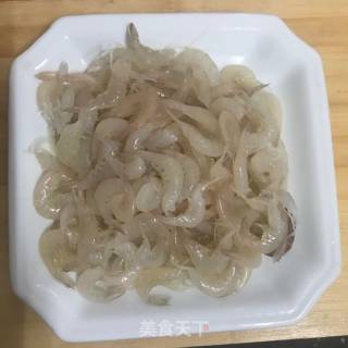 香辣巢湖白米虾的做法步骤：1