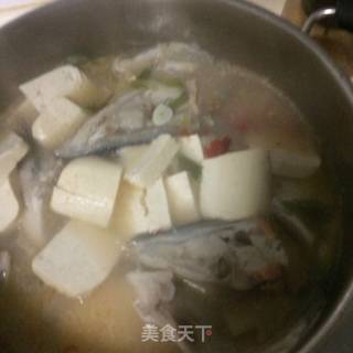 三文鱼头豆腐汤的做法步骤：4