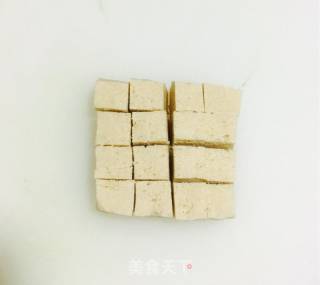 红头鱼炖豆腐的做法步骤：3