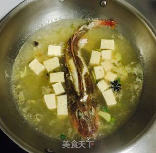红头鱼炖豆腐的做法步骤：6